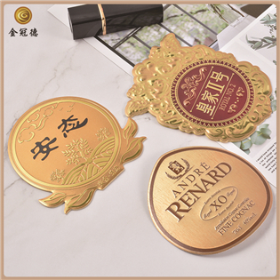 酒瓶金屬標(biāo)貼，酒盒包裝標(biāo)牌銘牌。
